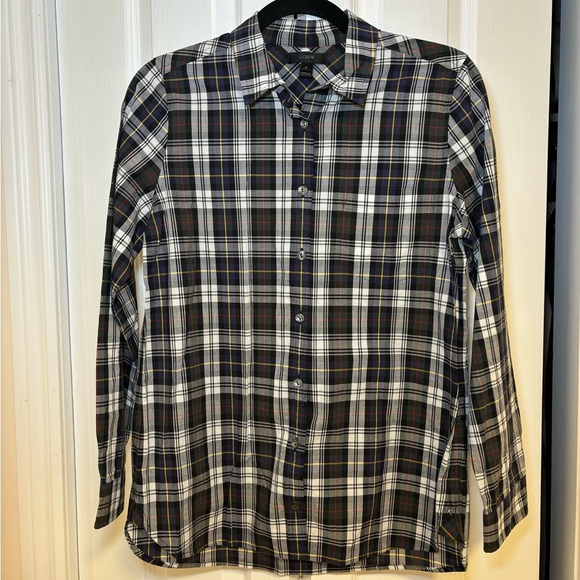 J. Crew - Womens Perfect Fit Button - Picture 2 of 11